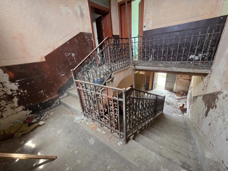 Rudere 3 Livelli Da Ristruturare 288 Mq + Giardino 60 Mq Gallico Superiore