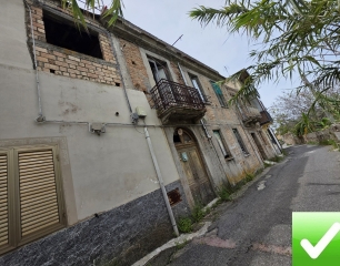 Rudere 3 Livelli Da Ristruturare 288 Mq + Giardino 60 Mq Gallico Superiore
