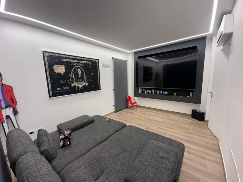 VIilla Indipendente Panoramica Con Piscina Design Iconico Mortara
