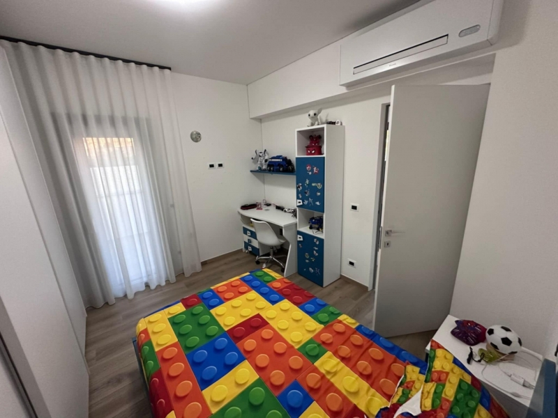 VIilla Indipendente Panoramica Con Piscina Design Iconico Mortara