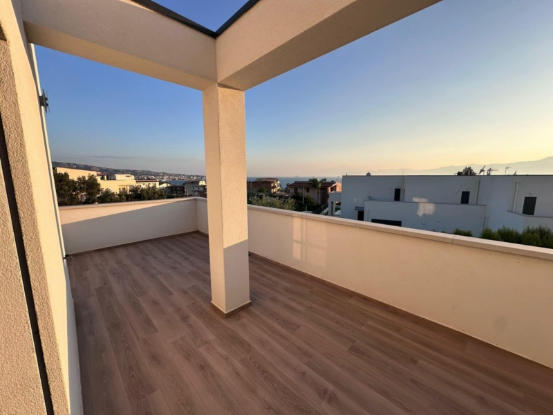 VIilla Indipendente Panoramica Con Piscina Design Iconico Mortara