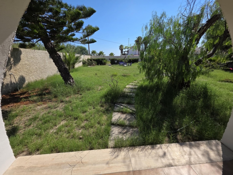 Villa Indipendente Con Giardino Saline