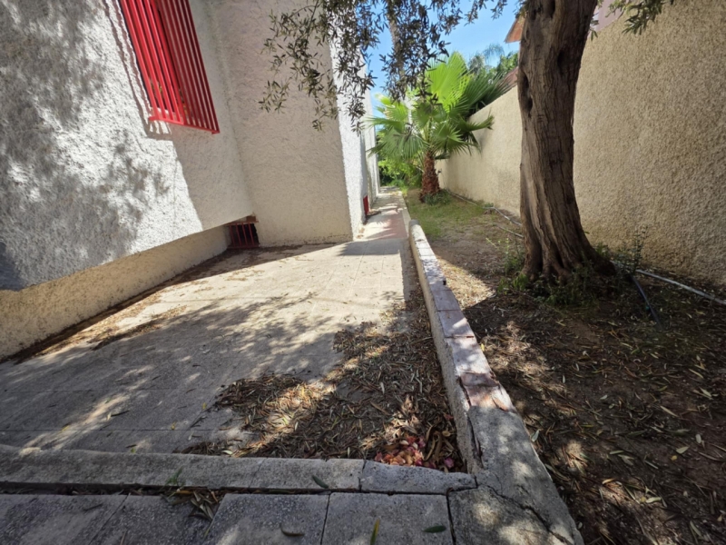 Villa Indipendente Con Giardino Saline