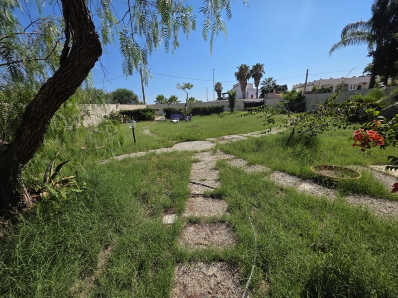 Villa Indipendente Con Giardino Saline