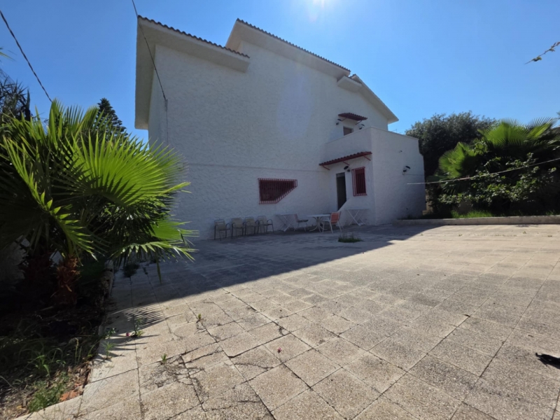 Villa Indipendente Con Giardino Saline
