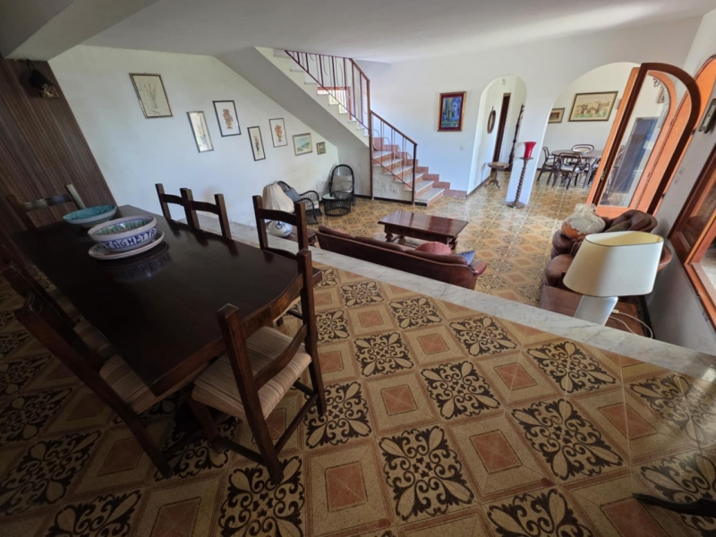 Villa Indipendente Con Giardino Saline
