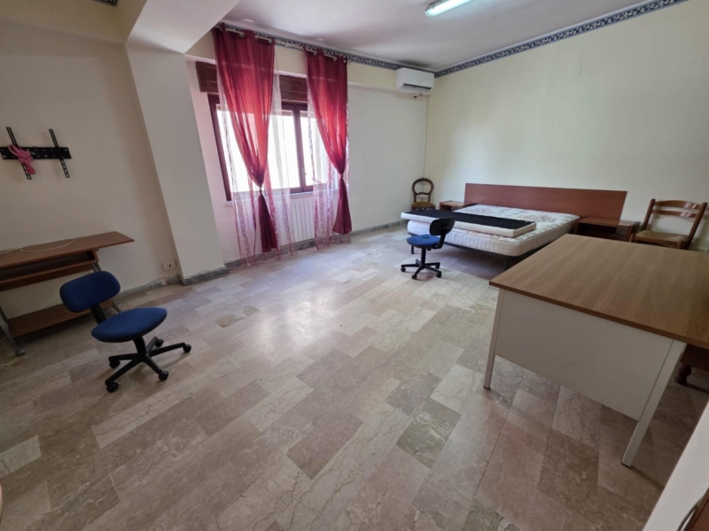 Appartamento Ristrutturato Serpentone 67 Mq