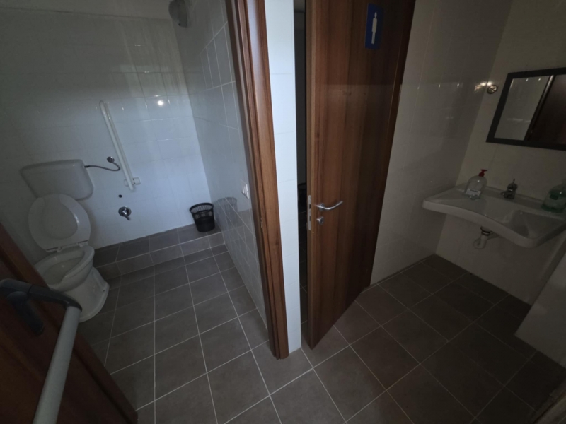 Locale Commerciale C1 Indipendente Arangea 140 Mq