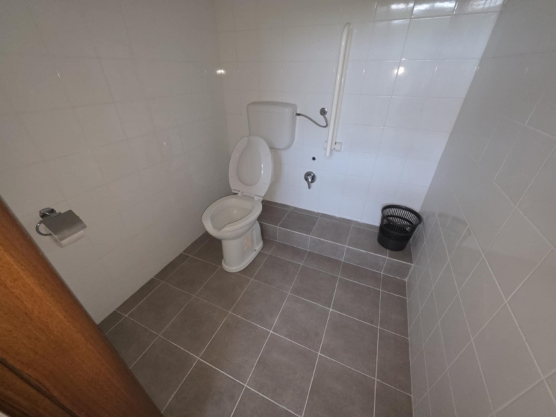 Locale Commerciale C1 Indipendente Arangea 140 Mq