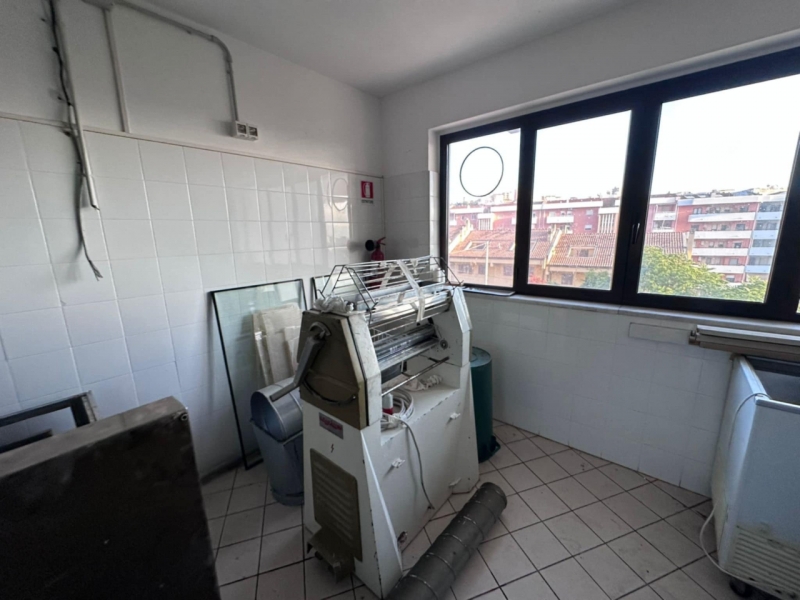 Locale Commerciale C1 Spirito Santo 105 Mq