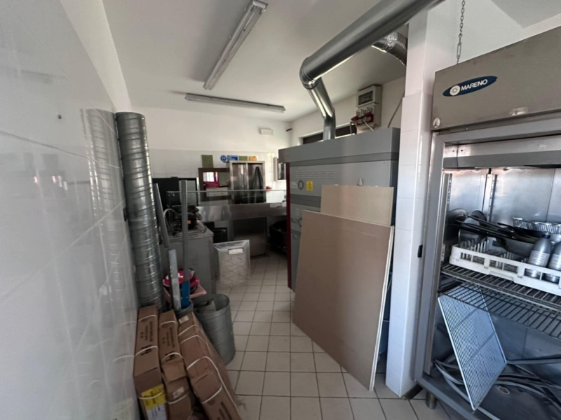 Locale Commerciale C1 Spirito Santo 105 Mq