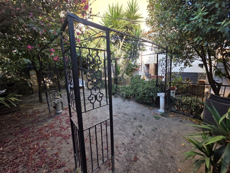 Casa Indipendente Su Due Livelli 140 Mq Con Giardino 100 Mq Catona