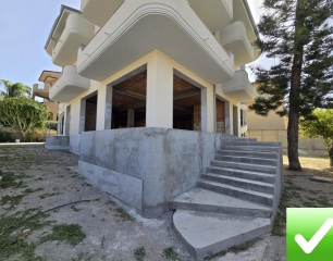 Locale Commerciale C1 Nuovo 165 Mq + Cortile 100 Mq Lazzaro
