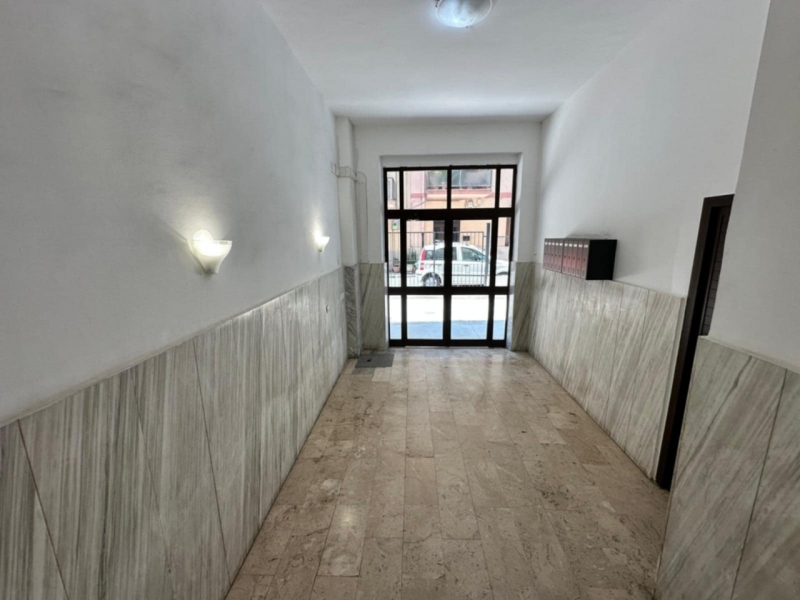 Ampio Appartamento Con Garage e Posto Auto Via Pio XI 180 Mq