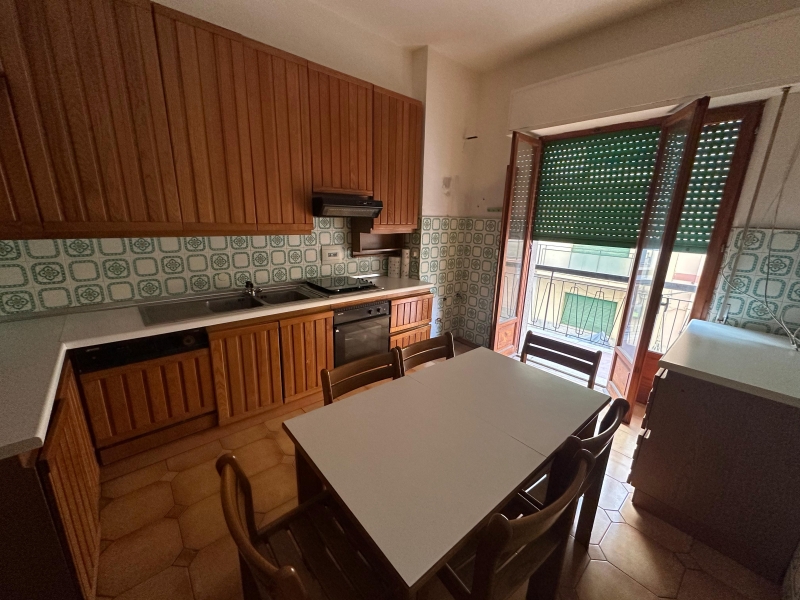 Ampio Appartamento Con Garage e Posto Auto Via Pio XI 180 Mq