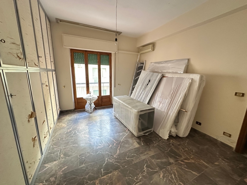 Ampio Appartamento Con Garage e Posto Auto Via Pio XI 180 Mq