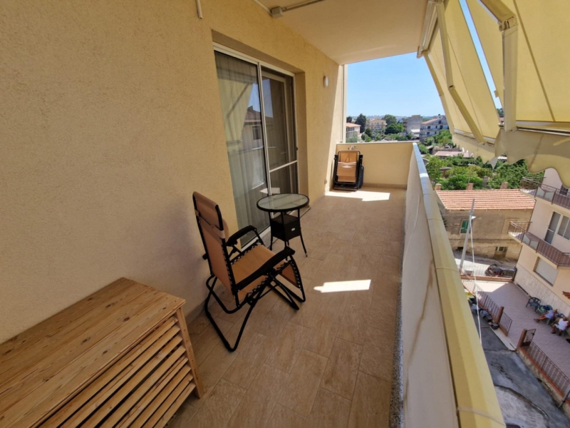 Appartamento Panoramico Con Posto Auto Pentimele/Archi 95 Mq