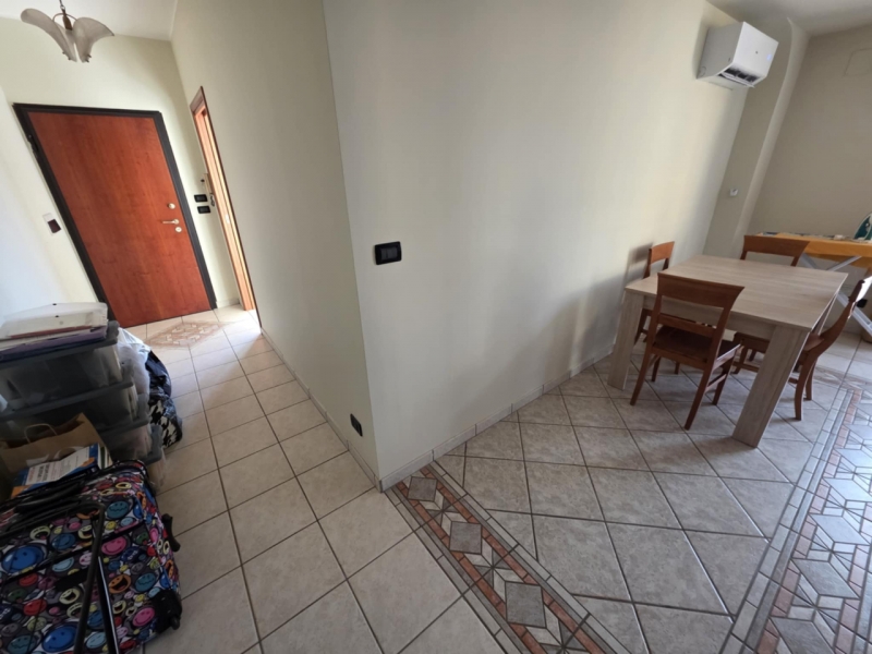 Attico Panoramico Arredato 65 Mq Con Ampio Terrazzo 120 Mq Archi Carmine 
