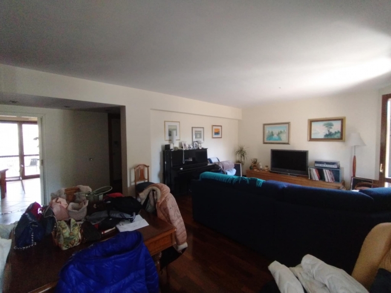 Ampio ed Elegante Appartamento + Posto Auto Via Licandro 150 Mq