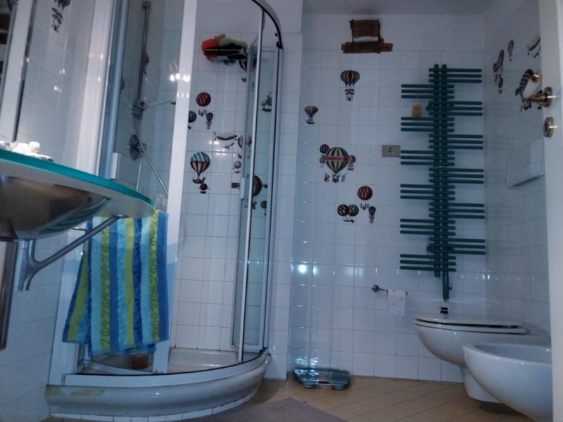 Ampio ed Elegante Appartamento + Posto Auto Via Licandro 150 Mq