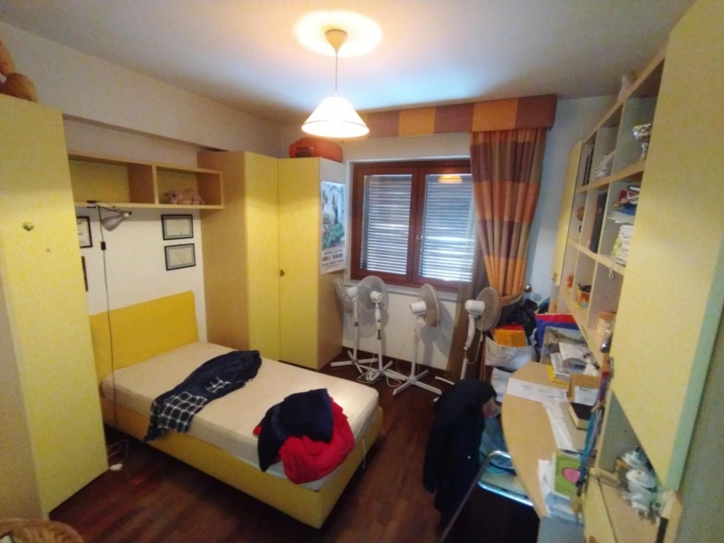 Ampio ed Elegante Appartamento + Posto Auto Via Licandro 150 Mq