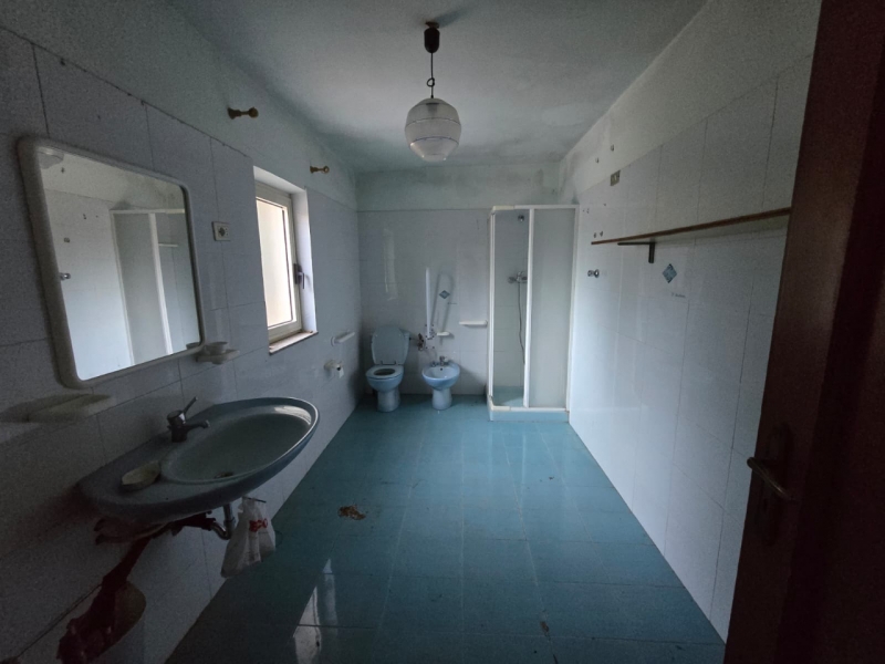 Villa Indipendente Da Ristrutturare 160 Mq Con Giardino 1000 Mq Prumo 