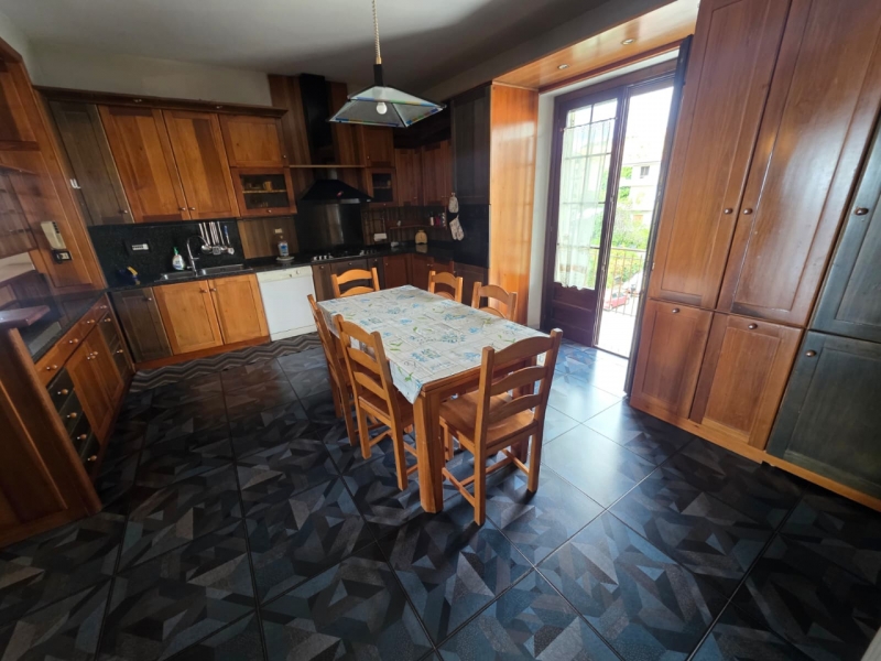 Ampio Appartamento + Giardino + Garage + Cantina Condofuri