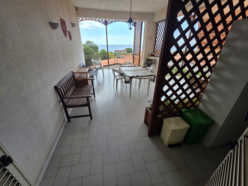 Ampio Appartamento + Giardino + Garage + Cantina Condofuri