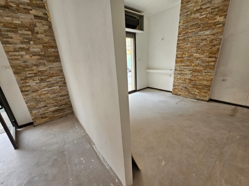 Locale Commerciale Ristrutturato Via Paolo Pellicano