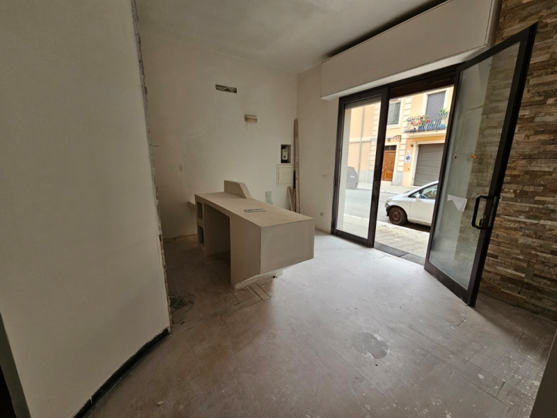 Locale Commerciale Ristrutturato Via Paolo Pellicano