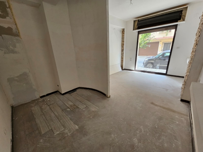 Locale Commerciale Ristrutturato Via Paolo Pellicano