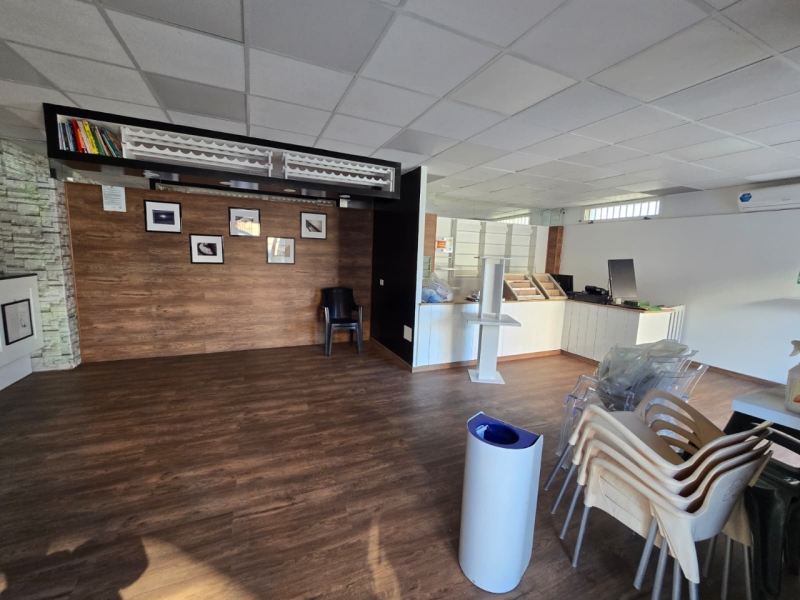 Locale commerciale C1 Con Corte Ravagnese