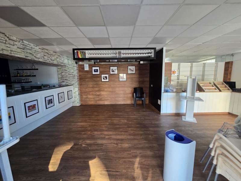 Locale commerciale C1 Con Corte Ravagnese