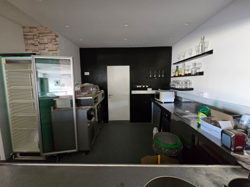 Locale commerciale C1 Con Corte Ravagnese