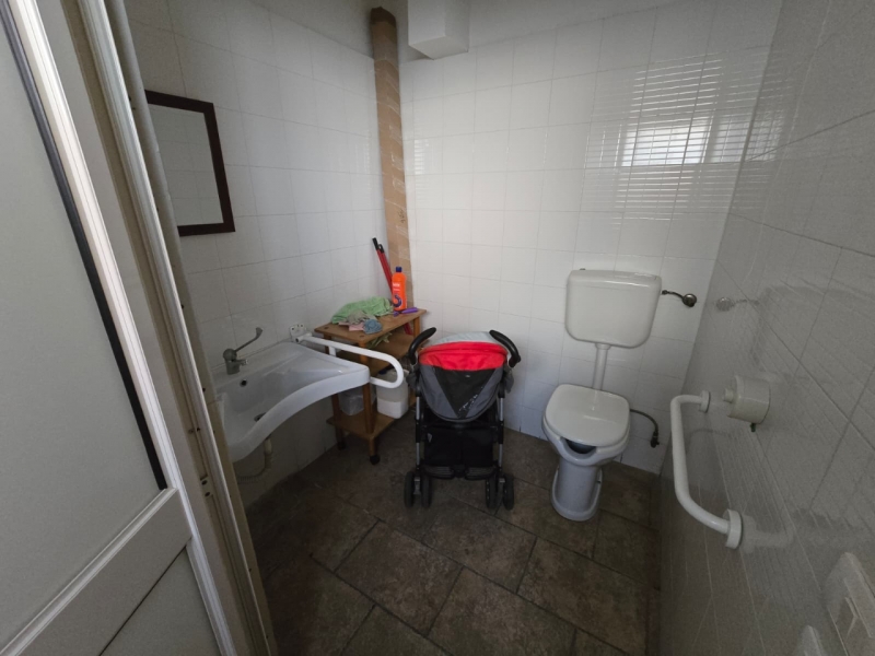 Locale commerciale C1 Con Corte Ravagnese