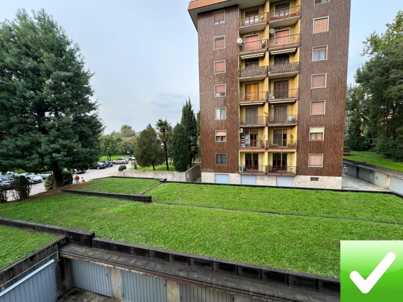 Appartamento 77 Mq + Cantina + Garage + Posto Auto Milano 