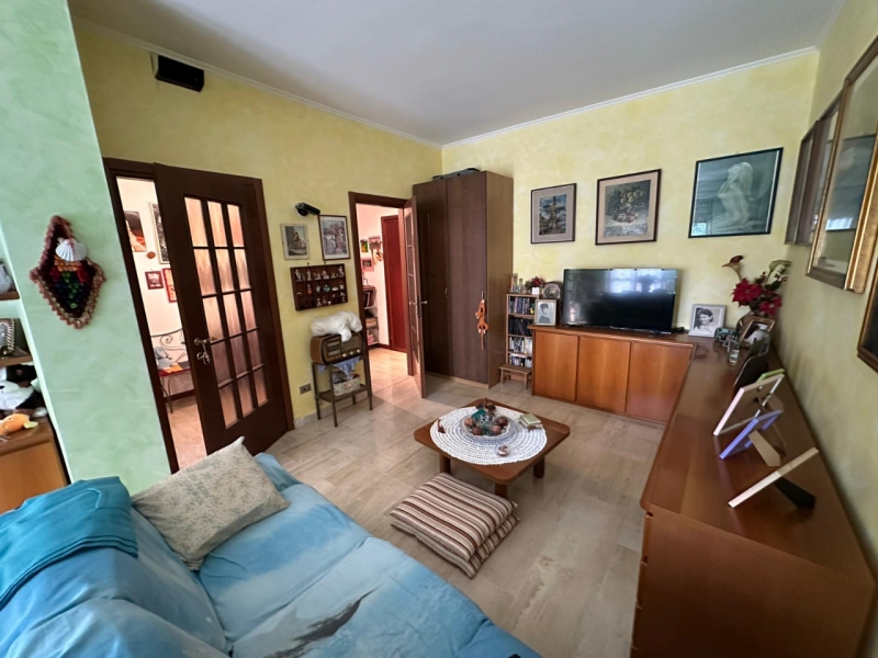Appartamento 77 Mq + Cantina + Garage + Posto Auto Milano 
