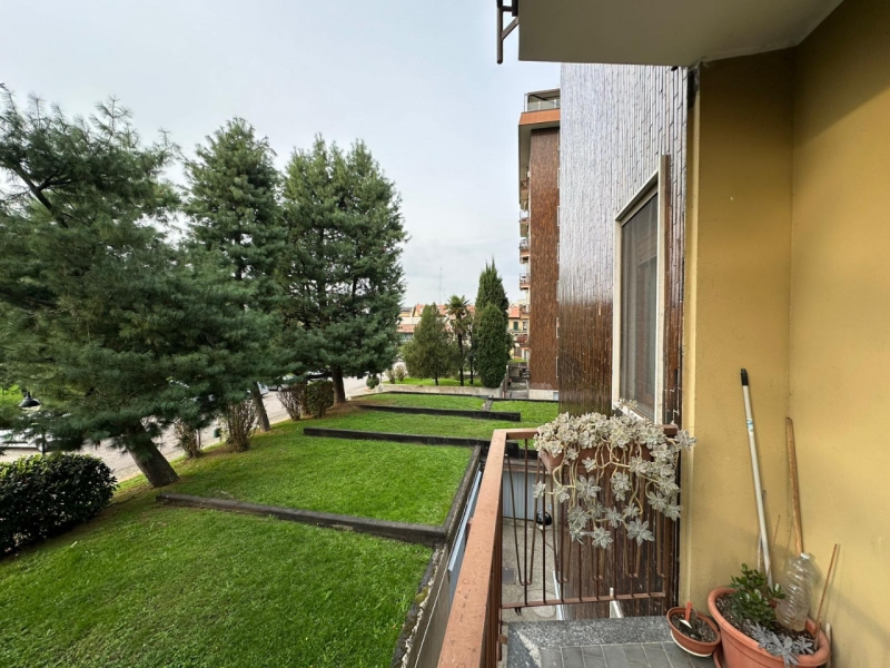 Appartamento 77 Mq + Cantina + Garage + Posto Auto Milano 