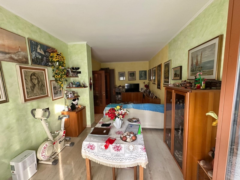 Appartamento 77 Mq + Cantina + Garage + Posto Auto Milano 