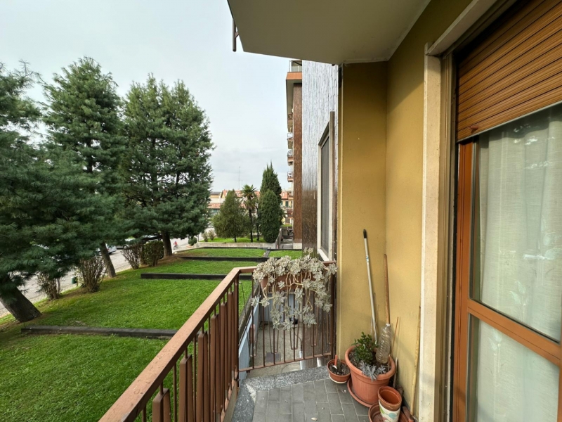 Appartamento 77 Mq + Cantina + Garage + Posto Auto Milano 
