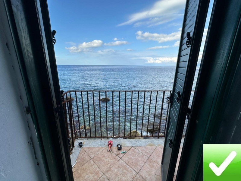 Casa Indipendente Fronte Mare Accesso Diretto Chianalea