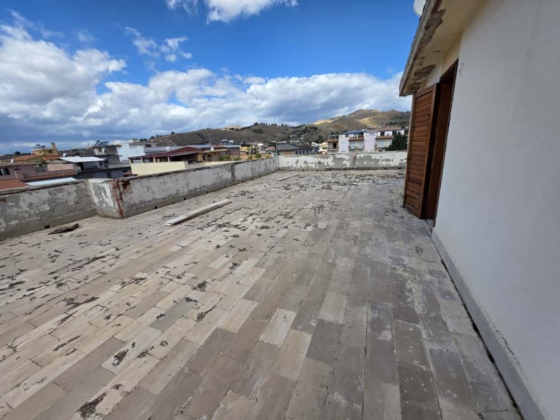 Appartamento + Terrazzo Melito Di Portosalvo