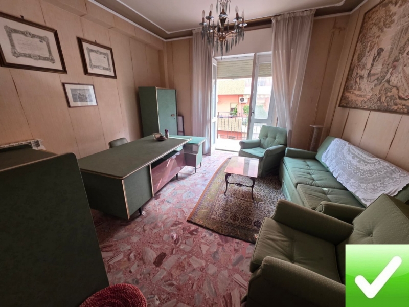 Ampio Appartamento Sbarre 130 Mq