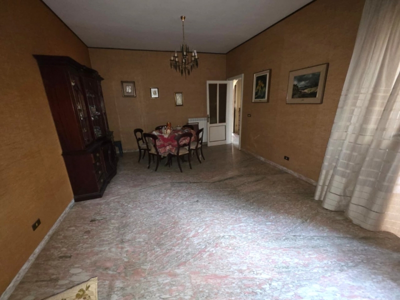 Ampio Appartamento Sbarre 130 Mq