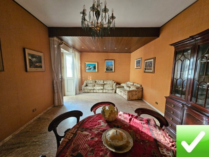 Ampio Appartamento Sbarre 130 Mq