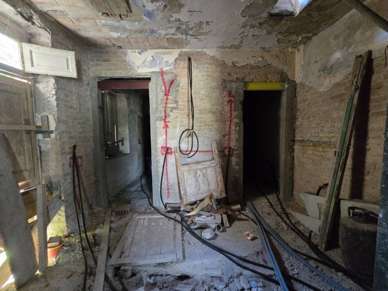 Casa Indipendente due Livelli Da Rifinire Gallico Superiore