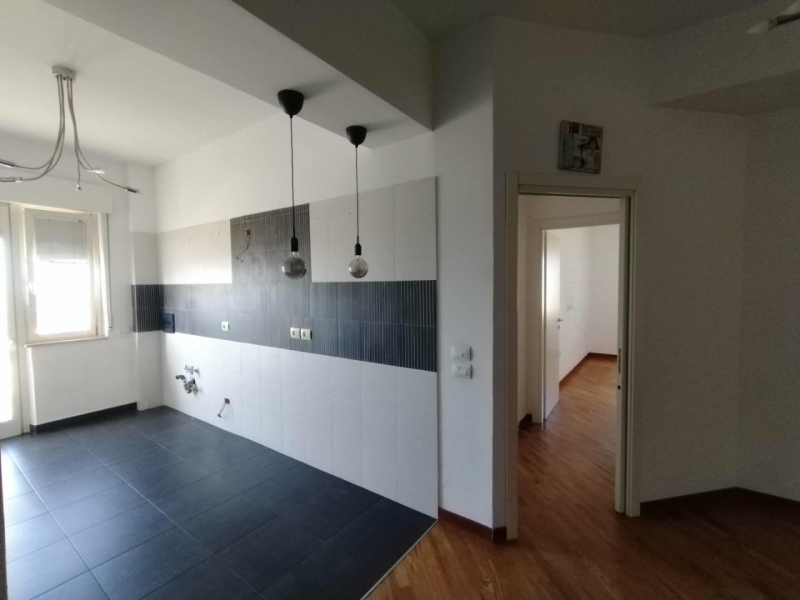 Appartamento Ristrutturato Con Garage Sant'Anna 170 Mq