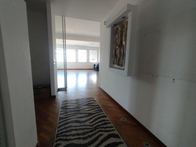 Appartamento Ristrutturato Con Garage Sant'Anna 170 Mq