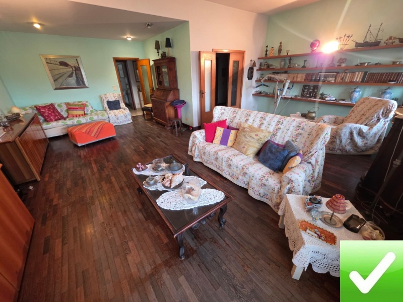 Ampio Appartamento Centro Pressi Piazza Sant'Agostino