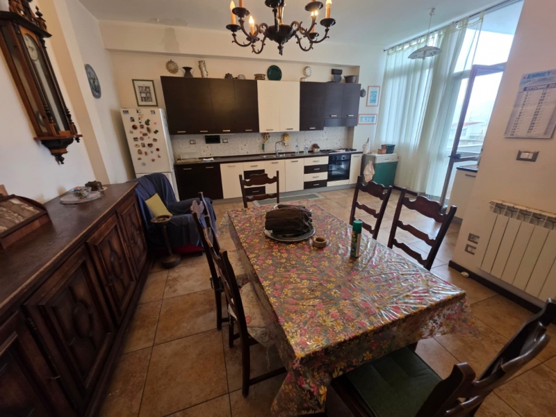 Ampio Appartamento Centro Pressi Piazza Sant'Agostino